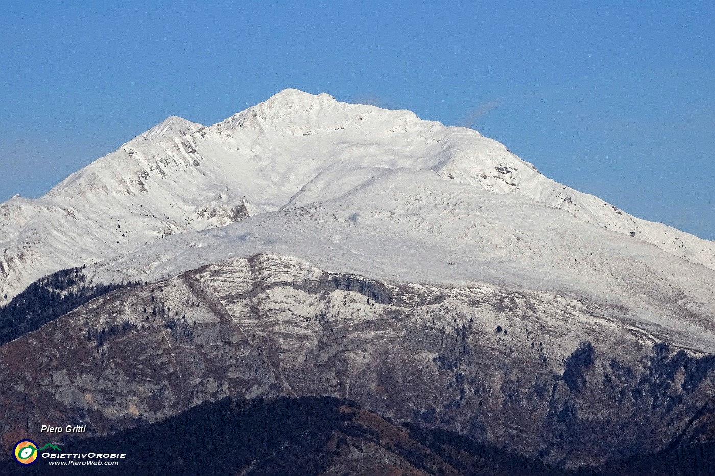 77 Zoom in Cima Menna.JPG